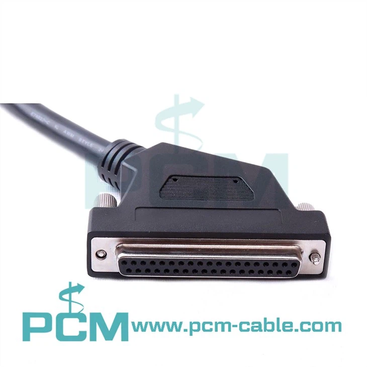 Cable DB37 macho a hembra con un ángulo de 45-grados