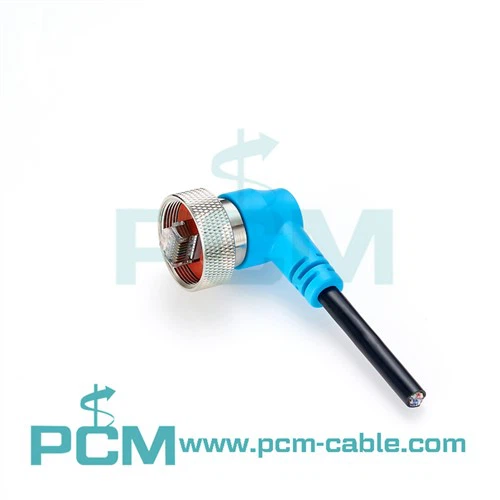Cable Ethernet RJ45 impermeable en ángulo recto